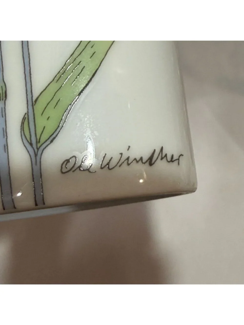 Vintage 70s Hutschenreuther Ole Winther Butterfly Cattail Porcelain Vase 7.25